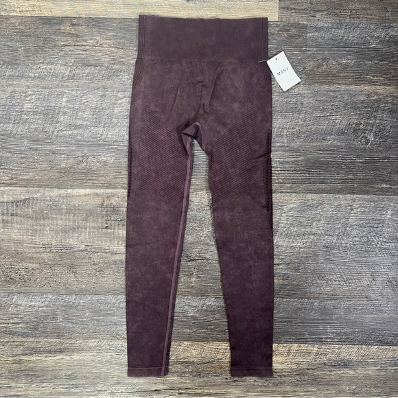 Mend Athletics Pants - NWT Mend athletics purple moto style seamless legging pants size medium M B51